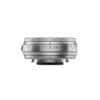 Fujinon XF23mm F2.8 R WR silber Objektiv auf weißem Hintergrund.